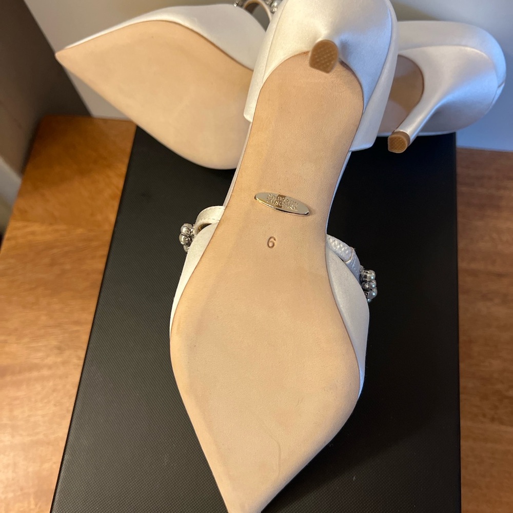 Badgley Mischka “Nathalie” White Satin Embellished Pumps – Size 6 (New in Box) - Picture 4 of 5